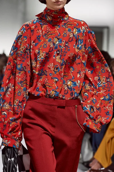 Look 27